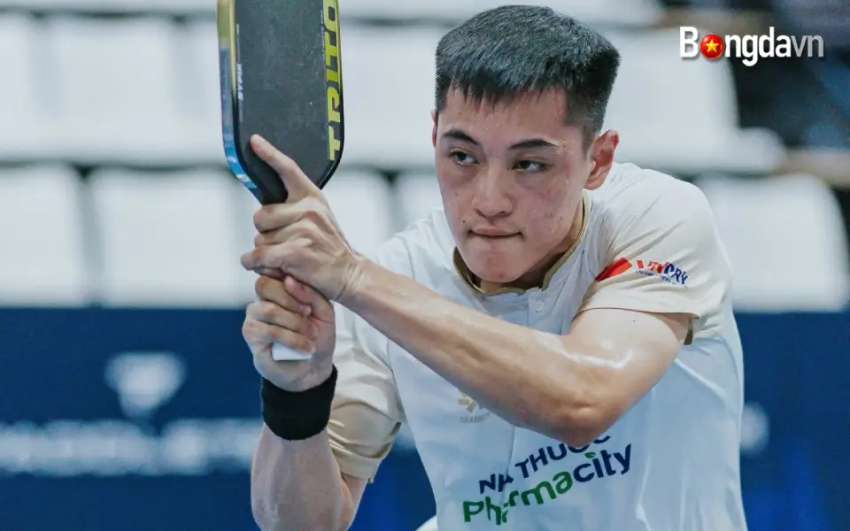 Tay vợt Trương Vinh Hiển