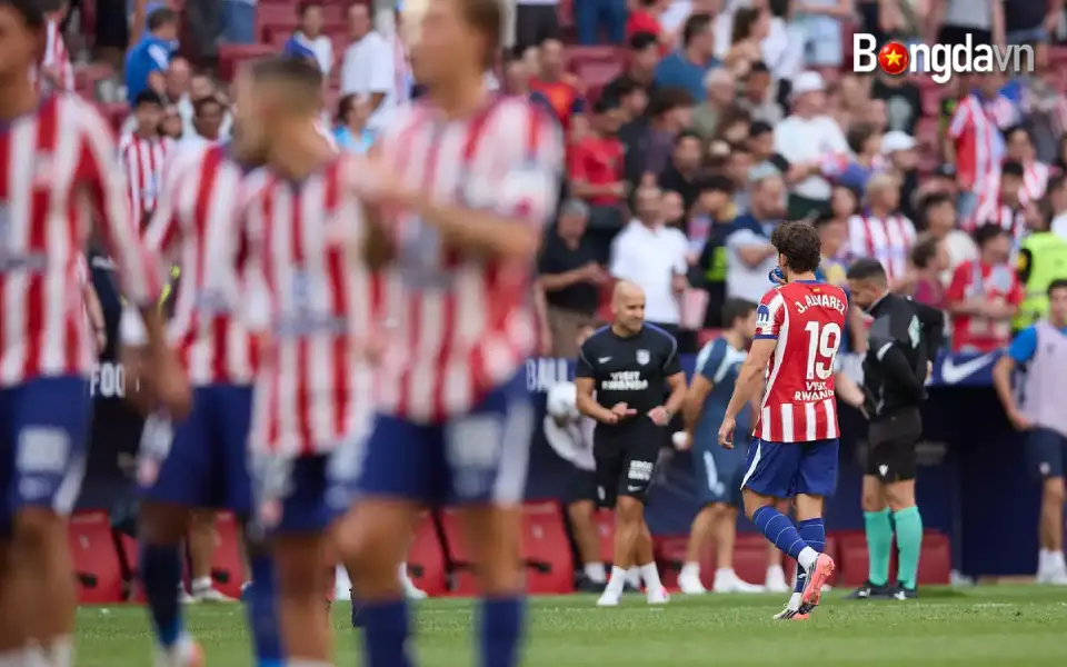 Atletico Khuyên Julian Alvarez Tránh Mặt CĐV Sau Đòi Hỏi Đến Barcelona