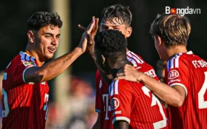 Bayern duy trì truyền thống thắng đậm Rottach-Egern