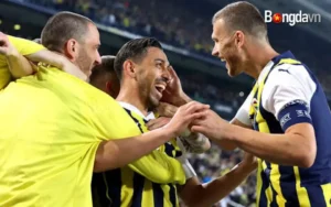 Fenerbahce giành vé dự Cúp C1
