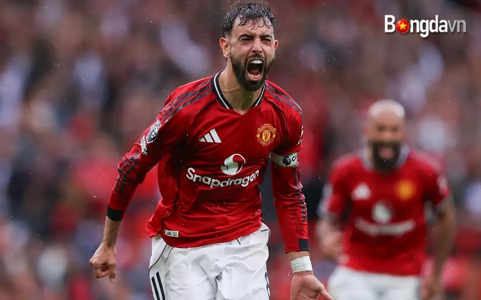 Bruno Fernandes Chạm Mốc Kỷ Lục Của Ronaldo 2 Lần Thứ Hai Ghi 3 Bàn Ở Trận Mở Màn Sân Nhà Cho MU