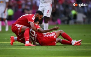 Musiala bị ngất ở trận đấu của Bayern