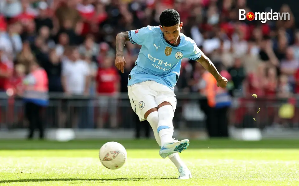 Savinho chuẩn bị cập bến Tottenham