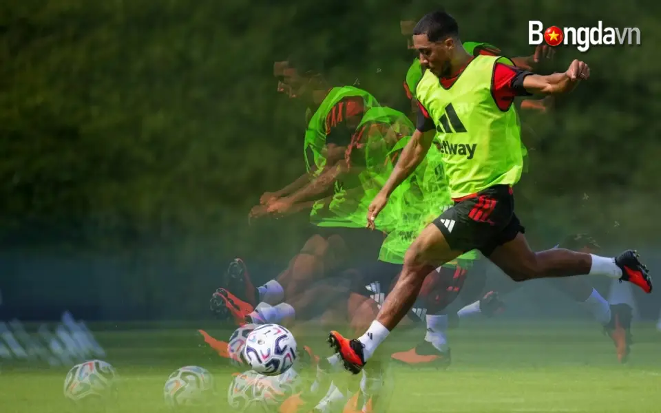 Youri Tielemans trong buổi tập của Man Utd ngày 11/8