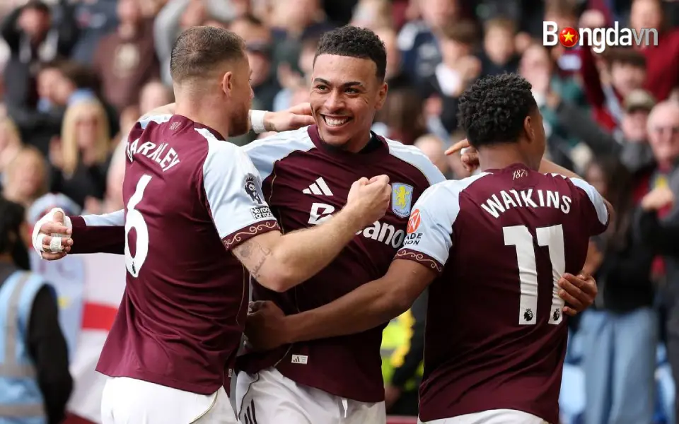 Aston Villa "Thay Máu" Toàn Diện Dưới Tay Unai Emery