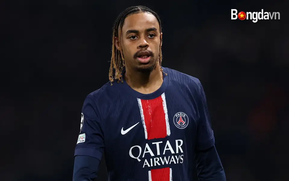 BRADLEY BARCOLA CẬP BẾN ANFIELD ĐỂ THAY THẾ MOHAMED SALAH